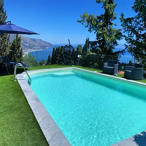 https://villa-mimma-taormina.taorminaitalyhotels.com